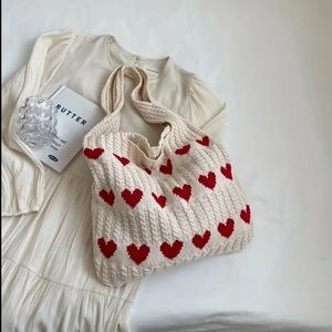 Heart Pattern Knit Shoulder Bag